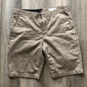 Volcom khaki shorts